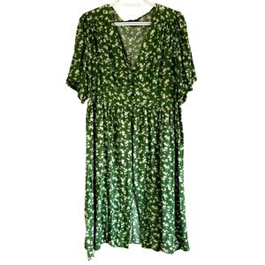 BloomChic Green & White Floral Summer Dress with Pockets 20